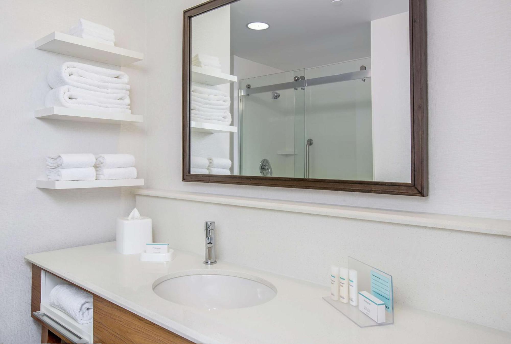 Hampton Inn & Suites Oahu Kapolei - Free Parking - No Resort Fee Exterior foto